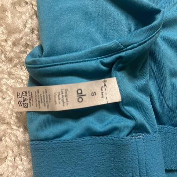 Alo Airbrush Real Bra Tank In blue splash size small - Picture 9 of 9